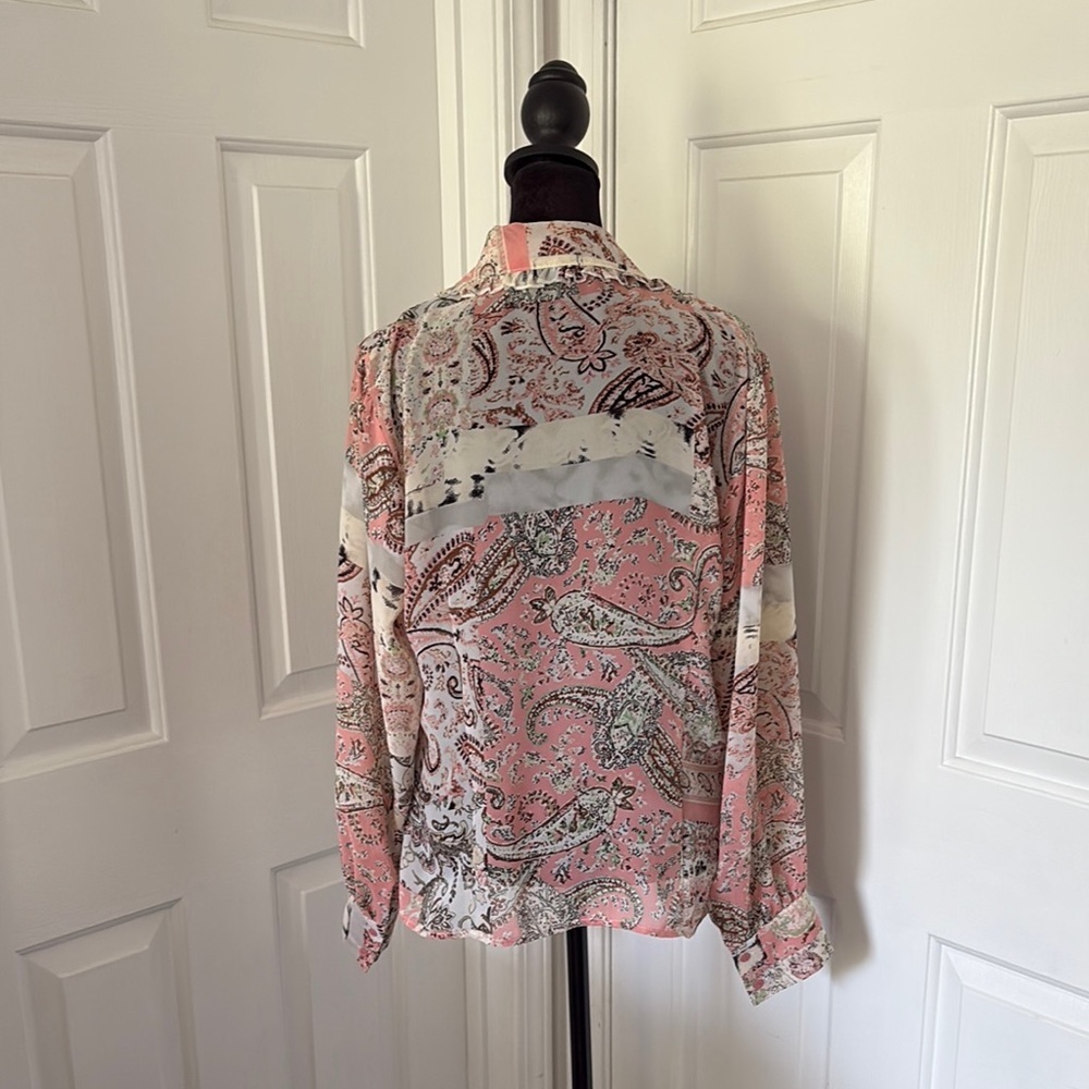 Belissimo Pastel Ruffled Button Down Blouse - Picture 5 of 12